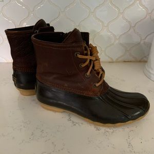 Sperry women’s saltwater duck boots